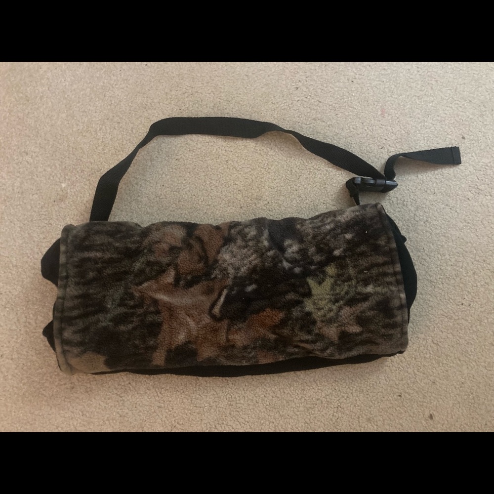 Soft Warm Insulated Fleece Camo Handmuff